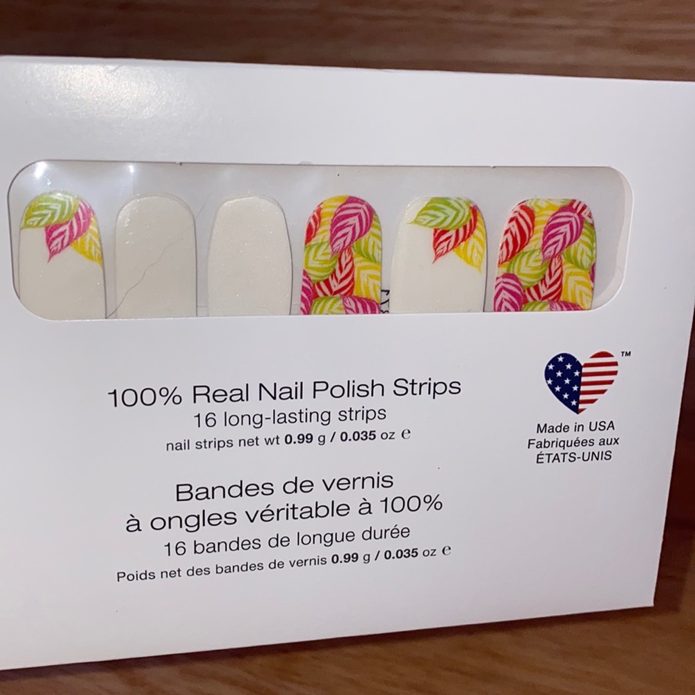 “As It Ferns Out” Color Street, 100% Nail Polish Strips